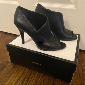 Nine West Black Peep Toe Heels